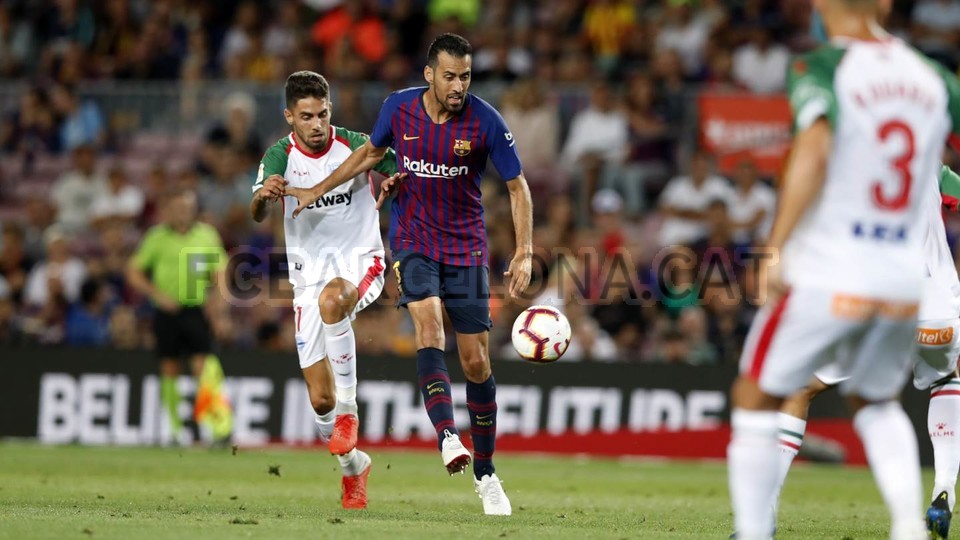 صور مباراة : برشلونة - ألافيس 3-0 ( 18-08-2018 ) 96204373