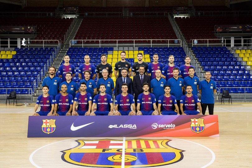 equipo futbol sala barcelona el presidente bartomeu con el equipo de f 250 tbol sala fc equipo futbol sala barcelona el presidente bartomeu con el equipo de f 250 tbol sala fc