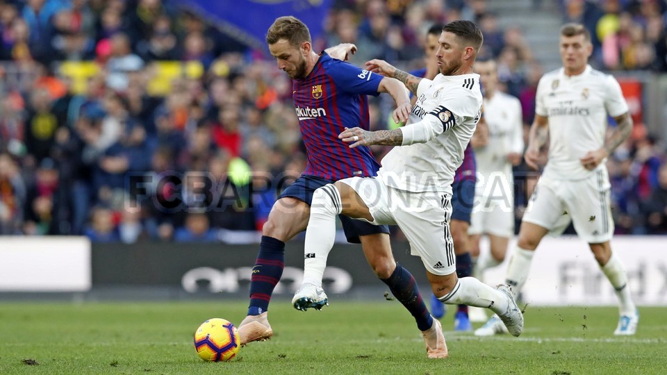 صور مباراة : برشلونة - ريال مدريد 5-1 ( 28-10-2018 )  101708387